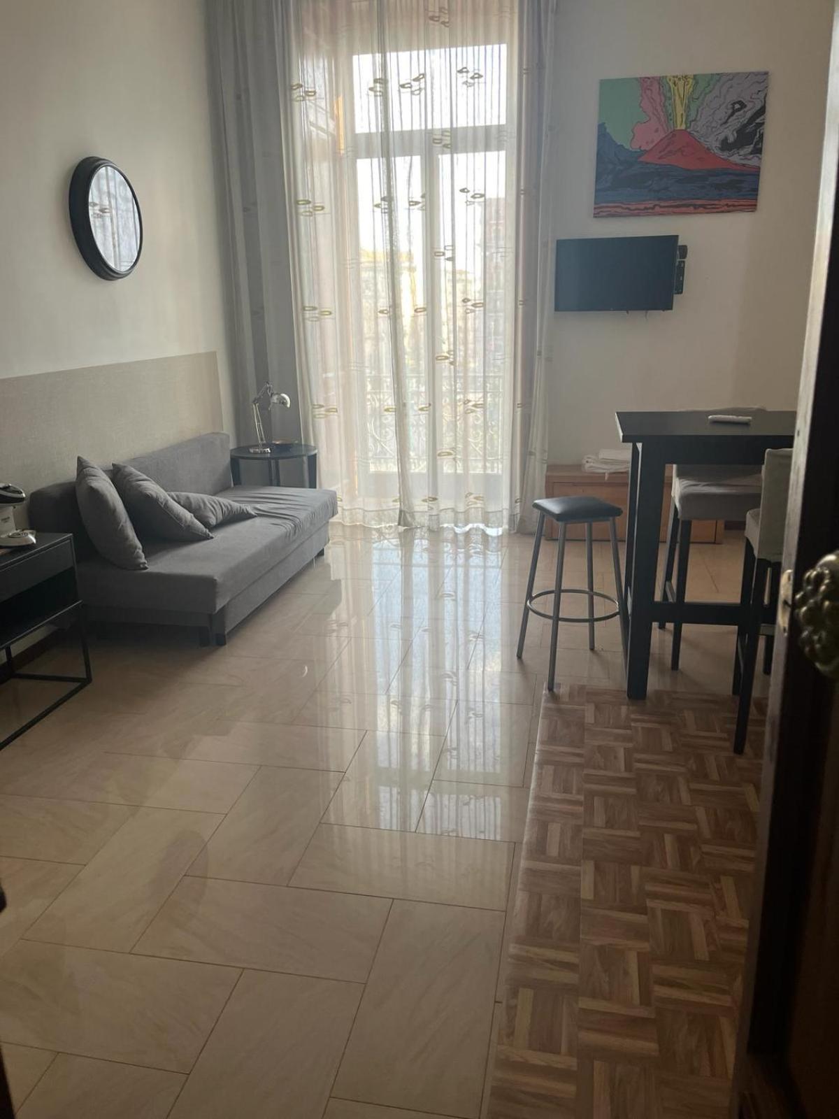 Appartamento La Piazza - Garibaldi 2.6 *